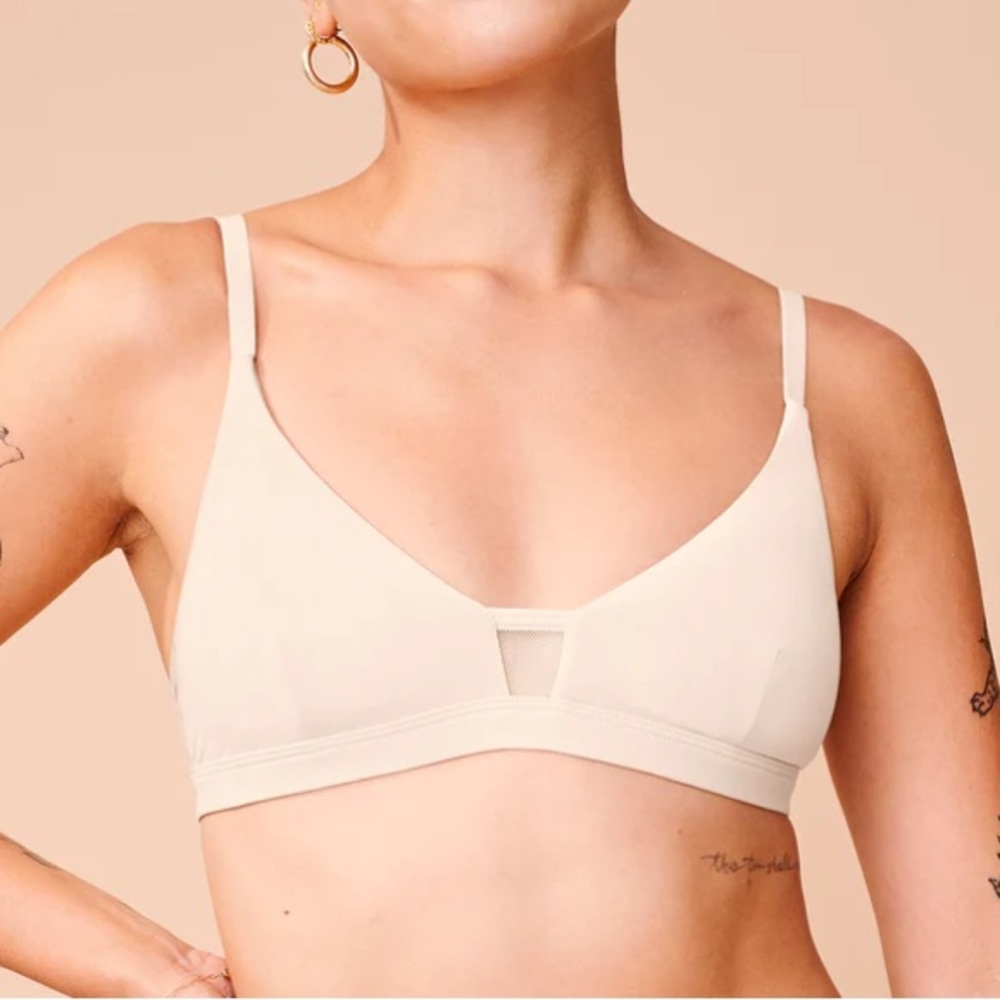 Pepper Limitless Wirefree Scoop Bra in White Smoke size Small